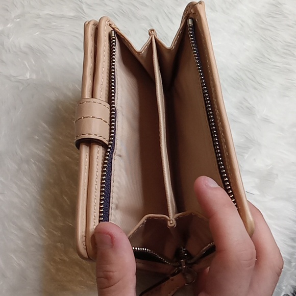 Coach Wallet - Picture 4 of 4